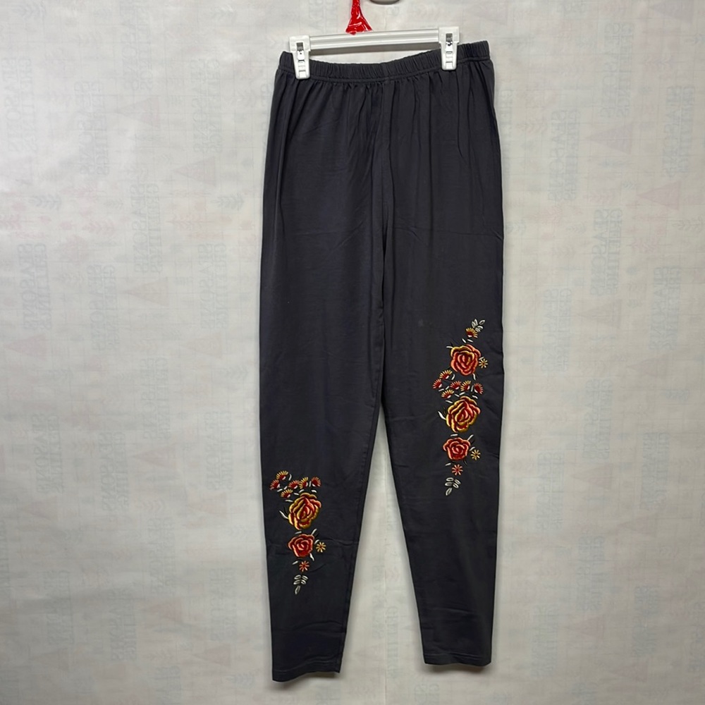 Collections women grey stretch pants with embroidered flowers